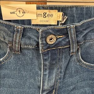 UMGEE #11 - NWT Distressed Blue Women's Jeans (bin C)